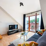 2-Level Apartment With Large Balcony