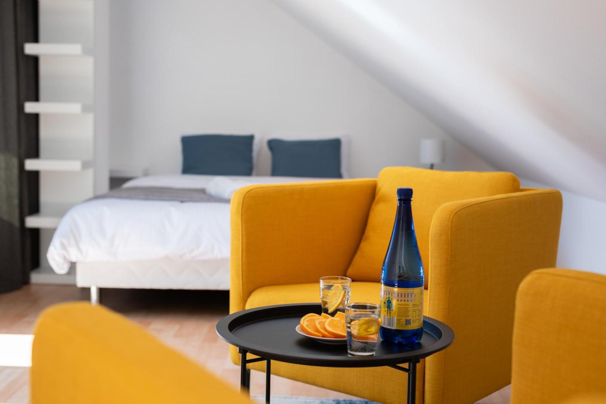 2-level With Large Balcony Daire *